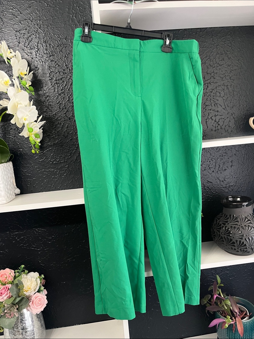 Elegant Green Wide-Leg Trousers for Women